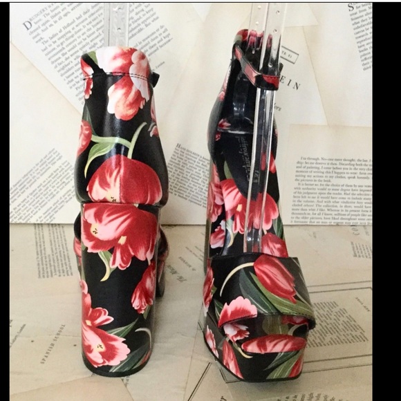 Jeffrey Campbell Leather Tulip PlatformHeel Sandal - Picture 6 of 8